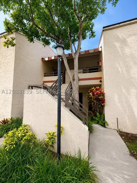 20005 NE 3rd Ct #8, Miami, FL 33179