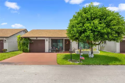 2065 SW 17th Dr, Deerfield Beach, FL 33442