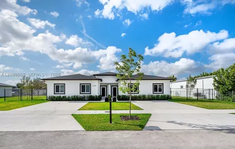 12080 SW 12090 Sw 213th St, Miami, FL 33177