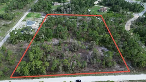 430 Scottsdale St, Lehigh Acres, FL 33974