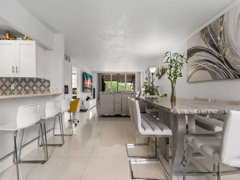 7021 Environ Blvd #320, Lauderhill, FL 33319