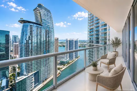 475 Brickell Ave #4315, Miami, FL 33131