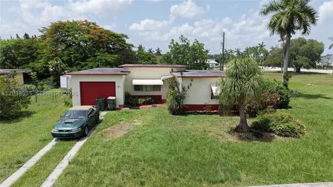 27 NW 18th St, Homestead, FL 33030
