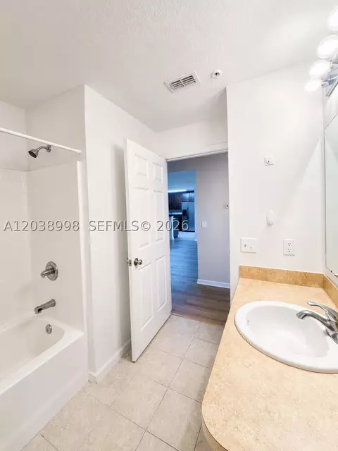 Bath - 4026 Meander Pl #208, Rockledge, FL 32955 photo 3 of 3