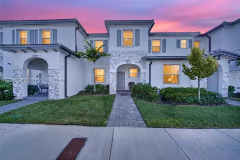 29253 SW 162nd Ct, Homestead, FL 33033