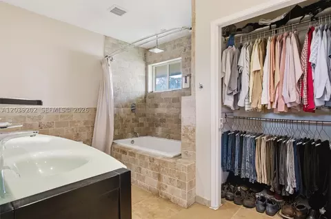 Other - 19015 E Saint Andrews Dr, Hialeah, FL 33015 photo 6 of 12