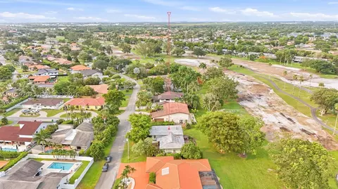 View/Area - 19015 E Saint Andrews Dr, Hialeah, FL 33015 photo 1 of 7