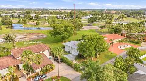 View/Area - 19015 E Saint Andrews Dr, Hialeah, FL 33015 photo 7 of 7