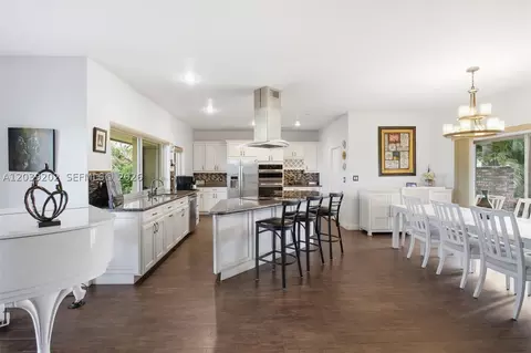 Kitchen - 19015 E Saint Andrews Dr, Hialeah, FL 33015 photo 1 of 6