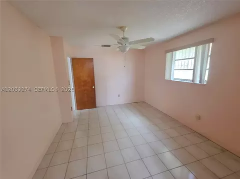Bedroom - 405 SE 4th Ave, Hialeah, FL 33010 photo 1 of 4
