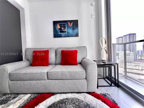227 NE 2nd St #2308, Miami, FL 33132