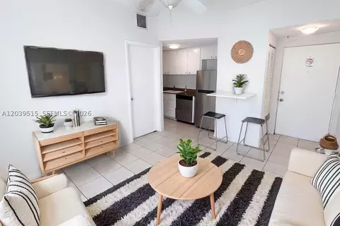 1218 Drexel Ave #204, Miami Beach, FL 33139