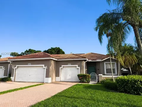 8090 S Aragon Blvd #3, Sunrise, FL 33322