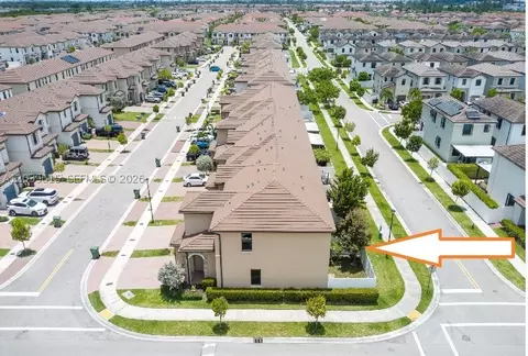 View/Area - 11064 W 33rd Way, Hialeah, FL 33018 photo 4 of 10