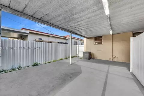 Exterior - 4719 E 8th Ct, Hialeah, FL 33013 photo 3 of 4