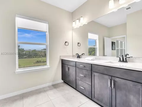 Bath - 1183 Eucalyptus Dr, Hollywood, FL 33021 photo 2 of 3