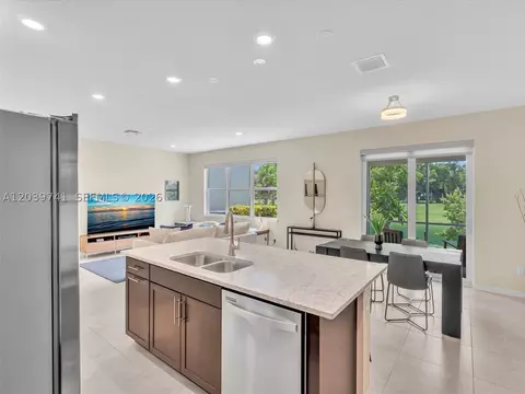 Kitchen - 1183 Eucalyptus Dr, Hollywood, FL 33021 photo 2 of 2