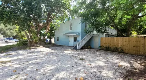 104 NE 5th St, Fort Lauderdale, FL 33301