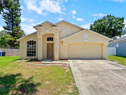 239 Chardonnay Pl, Valrico, FL 33594