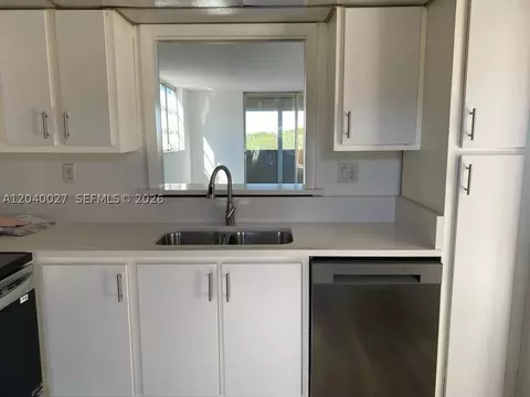 406 NW 68th Ave #526, Plantation, FL 33317