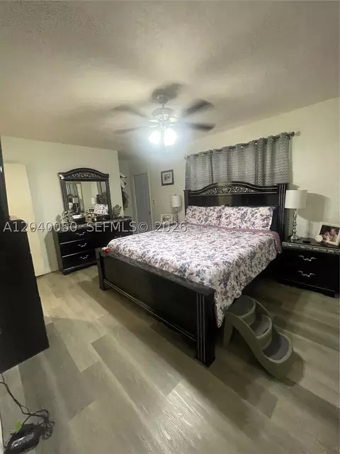 Bedroom - 6945 W 2nd Way, Hialeah, FL 33014 photo 1 of 4
