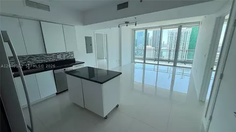 92 SW 3 St #3311, Miami, FL 33130