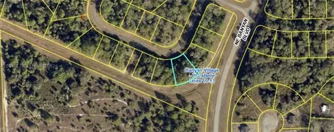 406 Skipper Ter, La Belle, FL 33935 photo 2
