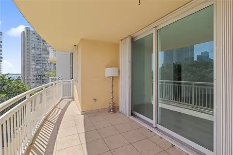 Exterior - 2475 Brickell Ave #704, Miami, FL 33129 photo 2 of 4