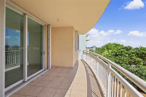 Exterior - 2475 Brickell Ave #704, Miami, FL 33129 photo 1 of 4