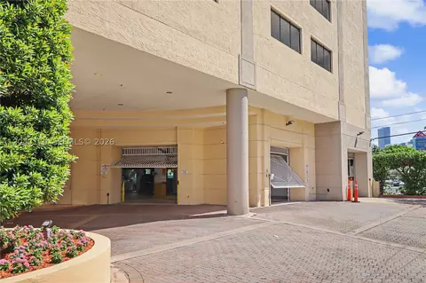 Exterior - 2475 Brickell Ave #704, Miami, FL 33129 photo 4 of 4