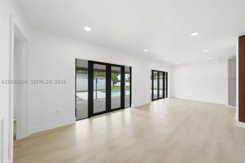 7200 W 12th Ave, Hialeah, FL 33014 photo 16