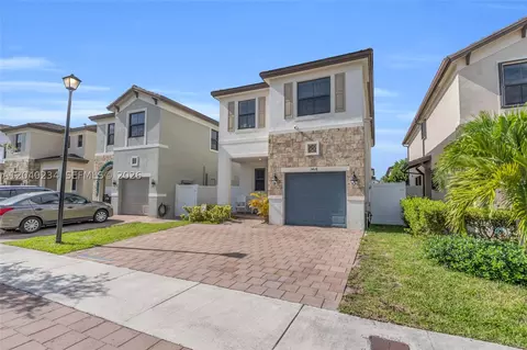 Exterior - 3416 W 109th Pl, Hialeah, FL 33018 photo 3 of 7