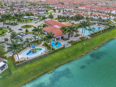 View/Area - 3416 W 109th Pl, Hialeah, FL 33018 photo 8 of 11