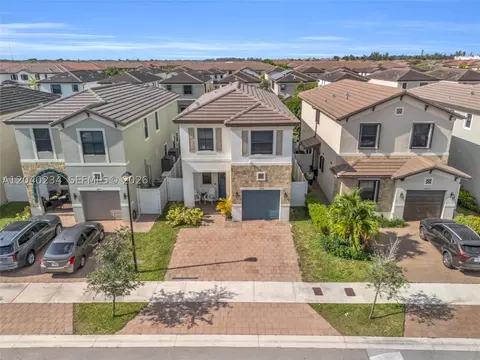 View/Area - 3416 W 109th Pl, Hialeah, FL 33018 photo 1 of 11