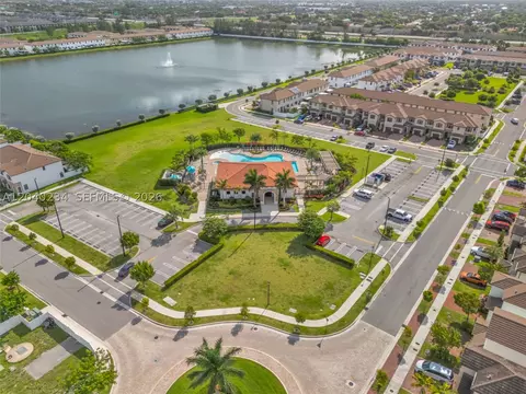 View/Area - 3416 W 109th Pl, Hialeah, FL 33018 photo 5 of 11