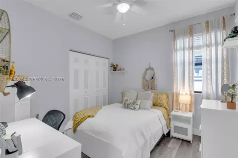 Bedroom - 3416 W 109th Pl, Hialeah, FL 33018 photo 4 of 9