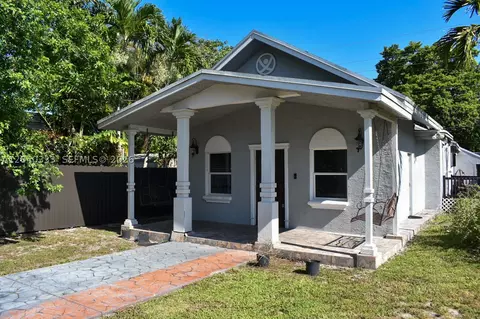 2218 Harding St, Hollywood, FL 33020