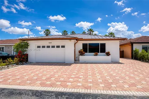 1204 SW 136th Pl, Miami, FL 33184