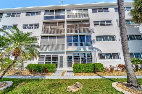 3221 NE 8th St #103, Pompano Beach, FL 33062