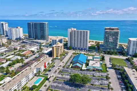3221 NE 8th St #103, Pompano Beach, FL 33062