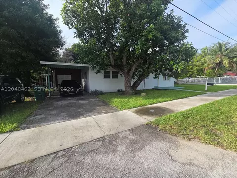 2990 NW 55th St, Miami, FL 33142