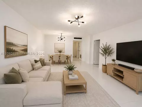 20500 W Country Club Dr #109, Aventura, FL 33180