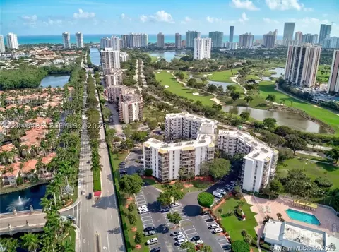 20500 W Country Club Dr #109, Aventura, FL 33180
