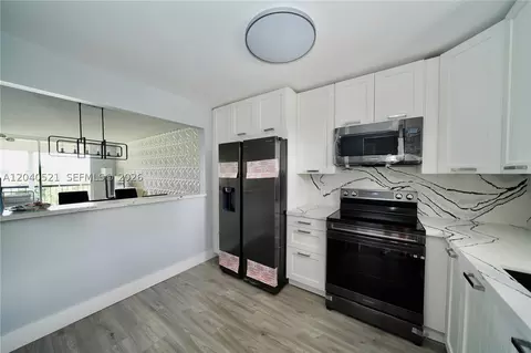 2541 Aragon Blvd #305, Sunrise, FL 33322