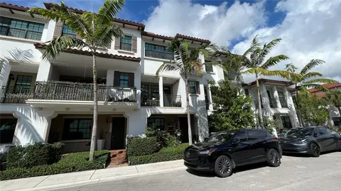 11618 SW 13th Ct, Pembroke Pines, FL 33025