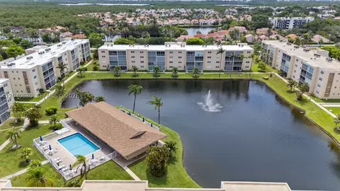 414 SE 10th St #108, Dania Beach, FL 33004