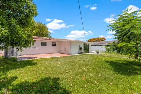 Exterior - 7701 W 16th Ct, Hialeah, FL 33014 photo 10 of 15