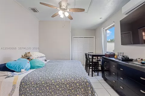 Bedroom - 7701 W 16th Ct, Hialeah, FL 33014 photo 6 of 7