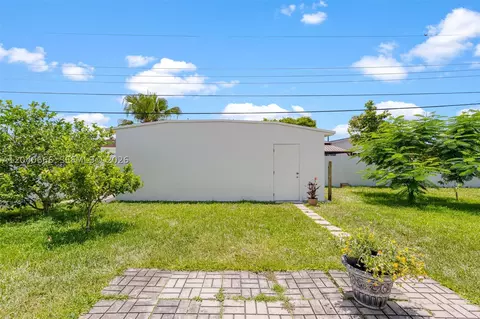 Exterior - 7701 W 16th Ct, Hialeah, FL 33014 photo 11 of 15