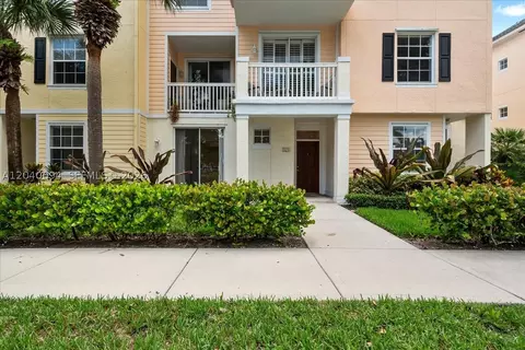 245 Murcia Dr #103, Jupiter, FL 33458